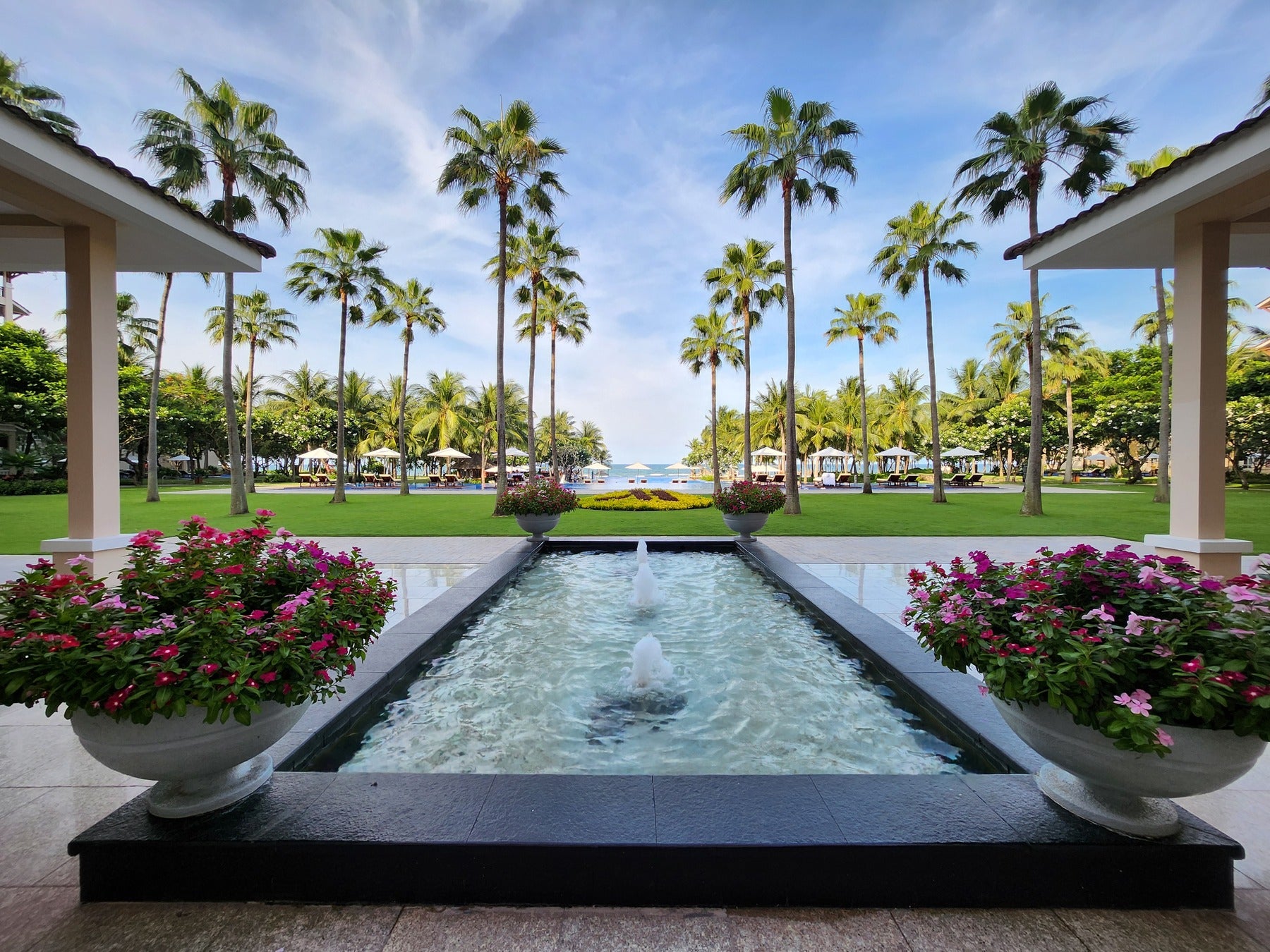 ホテル正面の景色