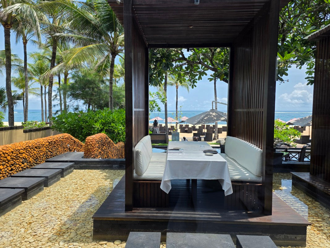 テラスの半個室席