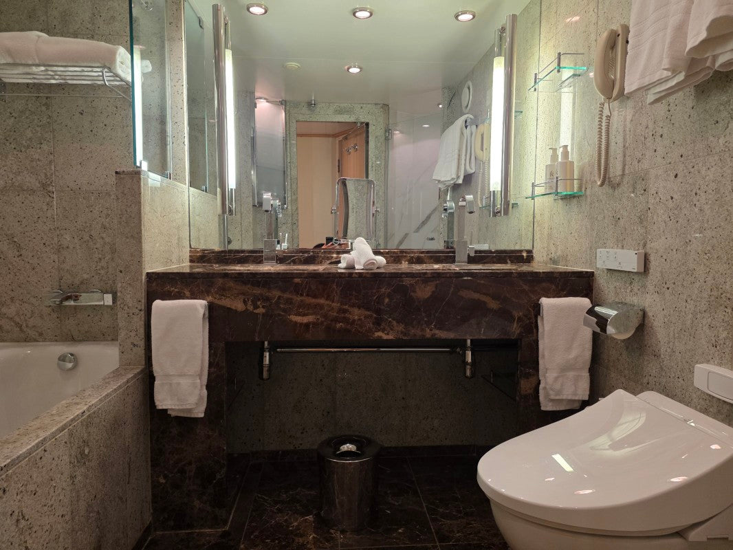 船内ながらも広々としたバスルーム