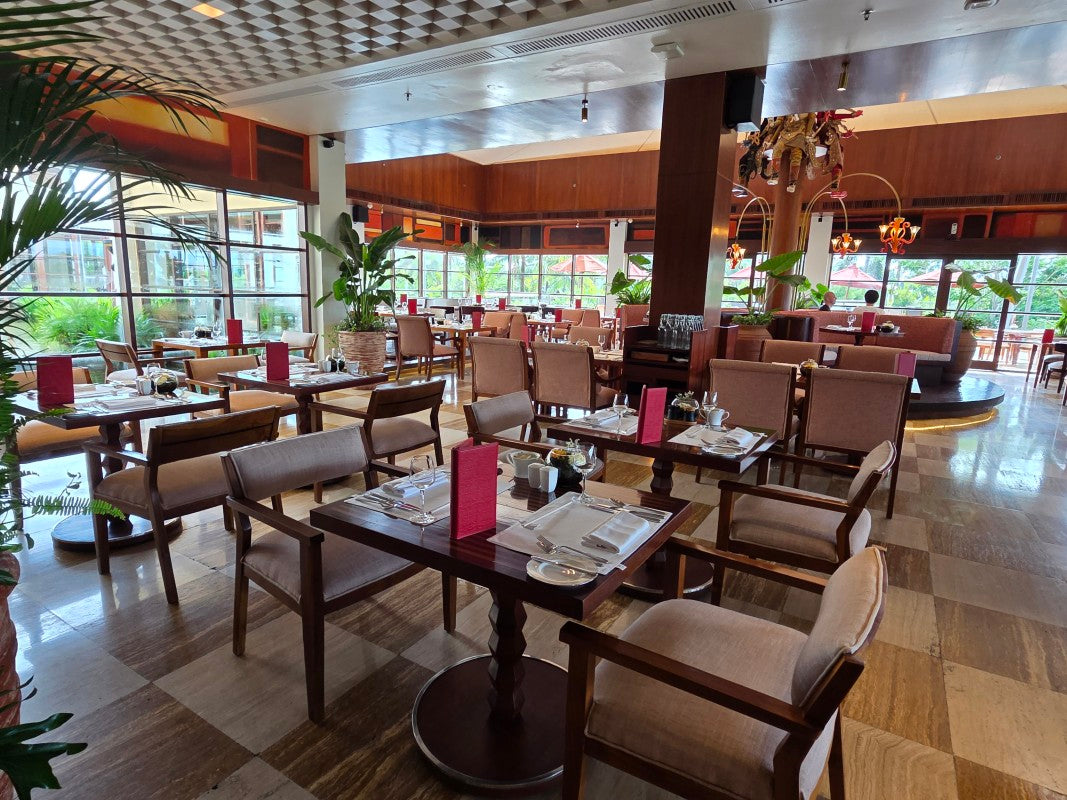 朝に光が差し込むBoneka