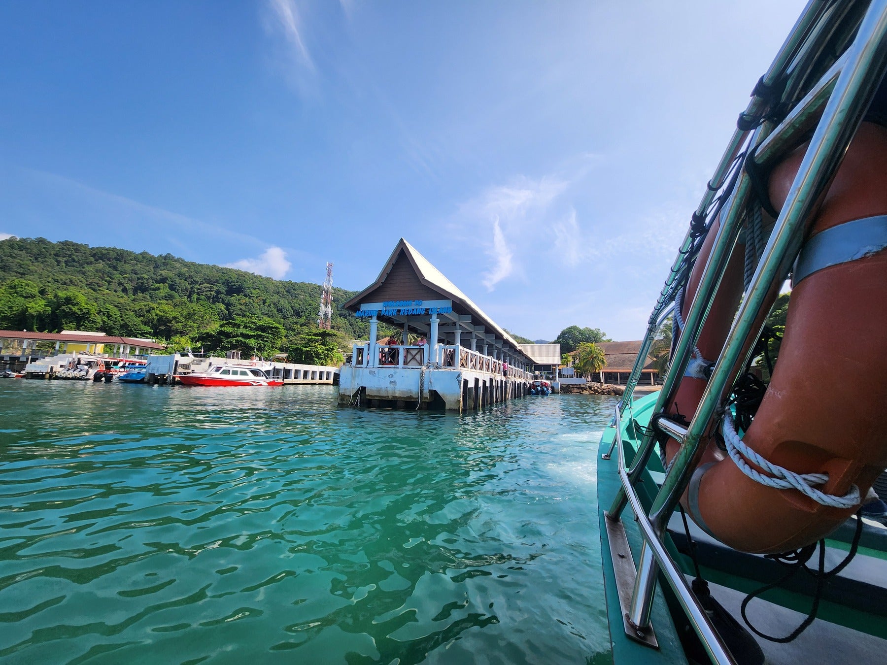 桟橋が見えてくる