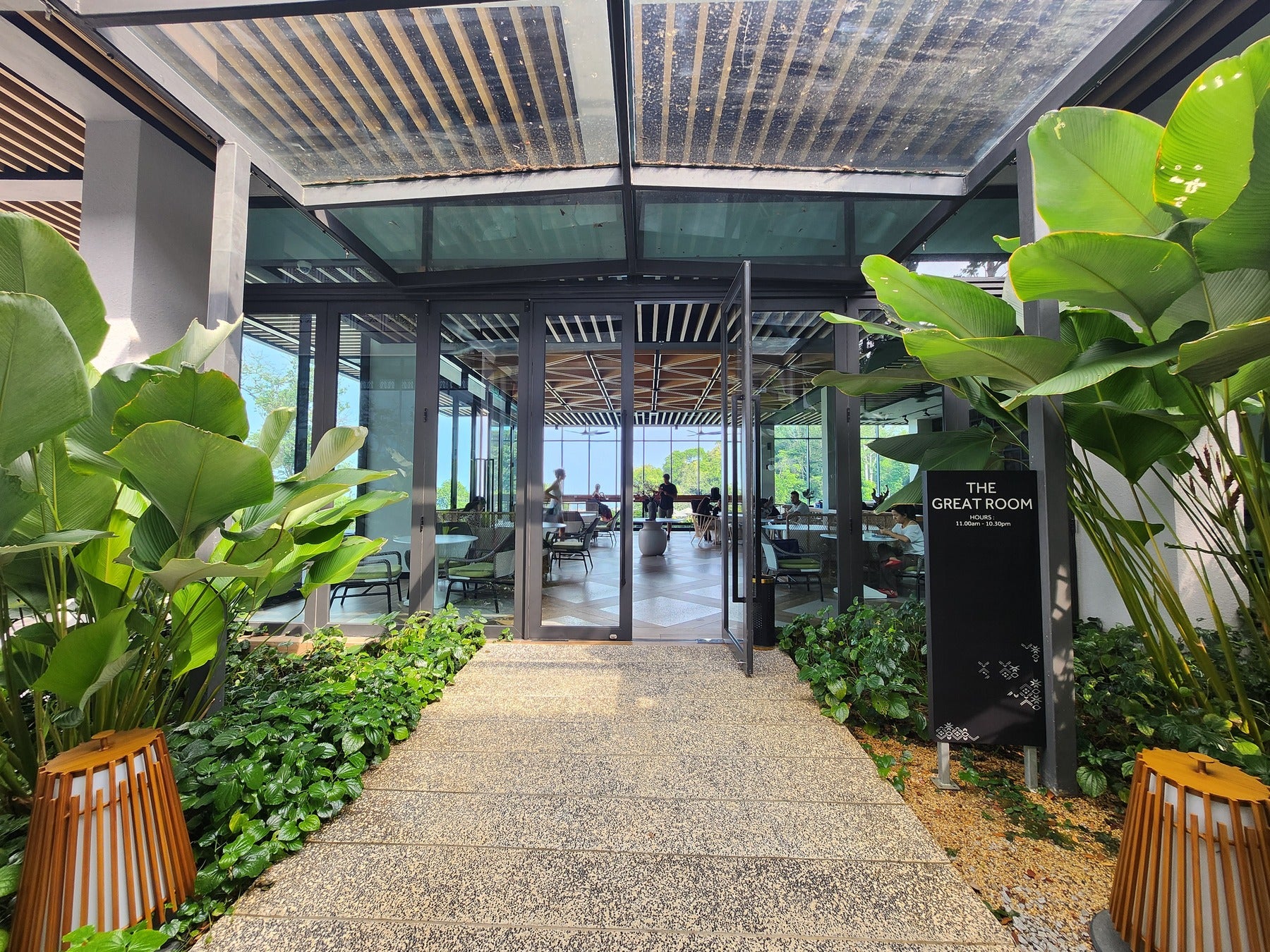 グレートルームのエントランス